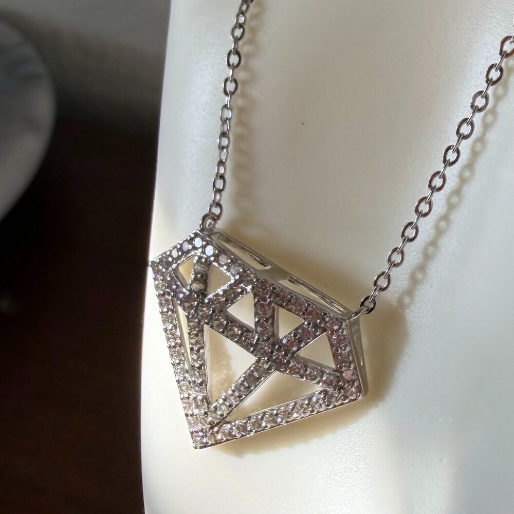New In Box Radiance by Absolute Sterling Silver Diamond Shape 2D Necklace